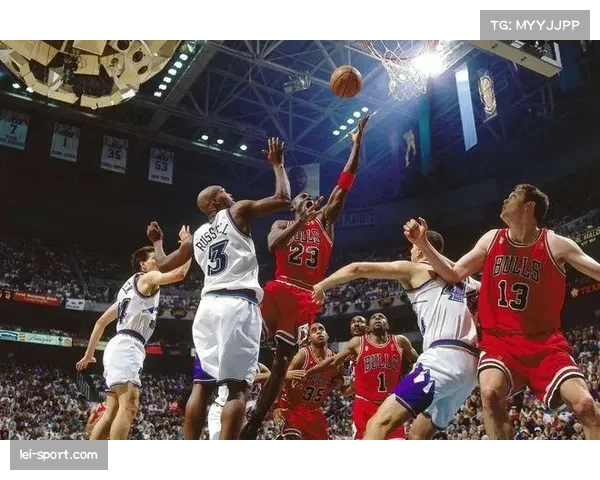 爵士重建期控场任务分散,缺乏明确进攻发起点影响效率 爵士重建期控场任务分散,缺乏明确进攻发起点影响效率